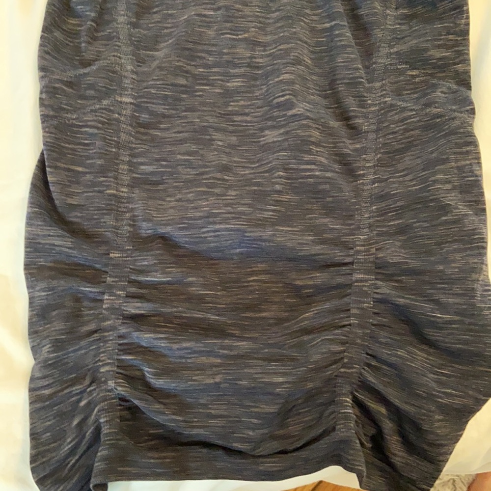 Athleta Workout Top - Picture 4 of 4